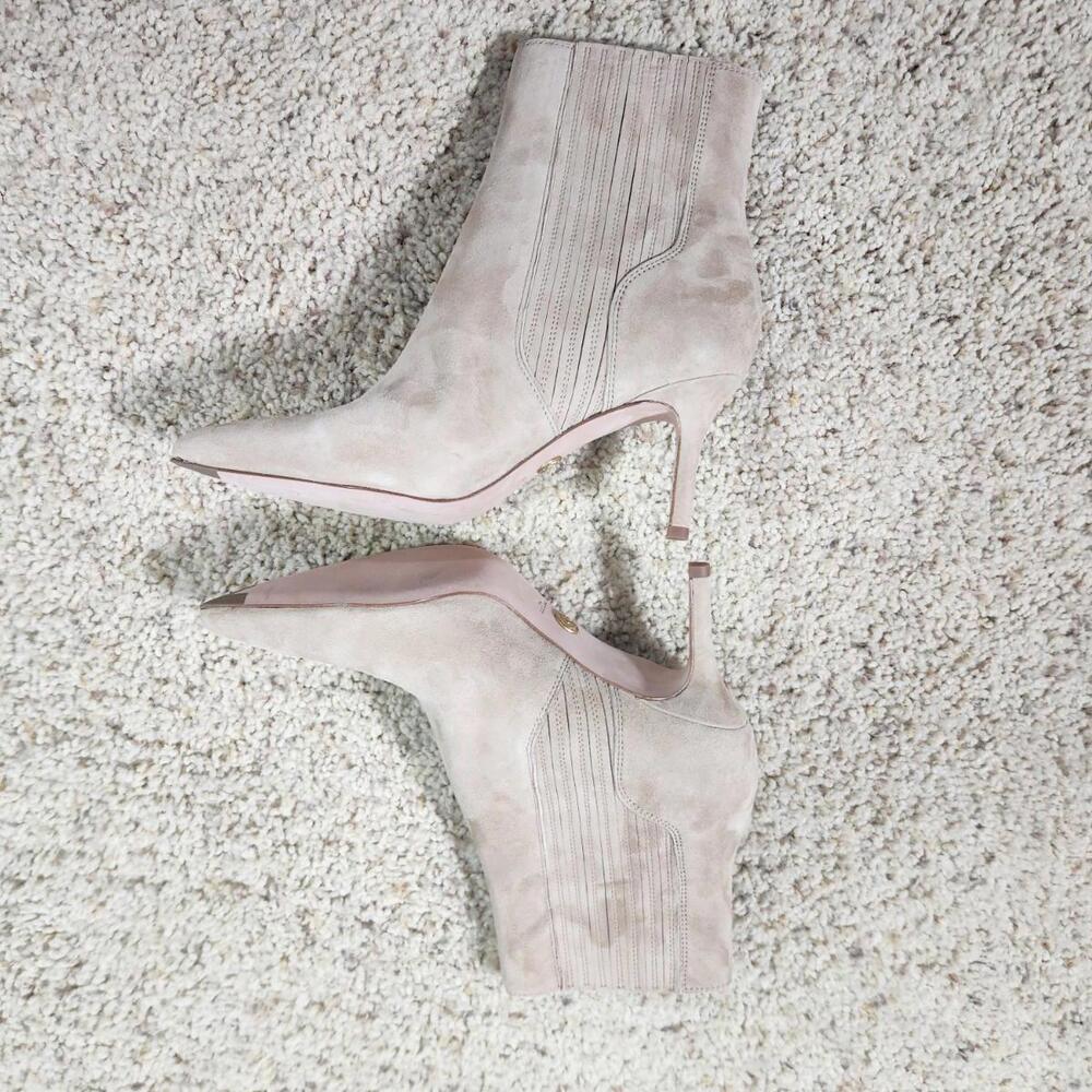 $450 Veronica Beard Beige Suede Pointed Ankle Boots Size 7 - Picture 4 of 7
